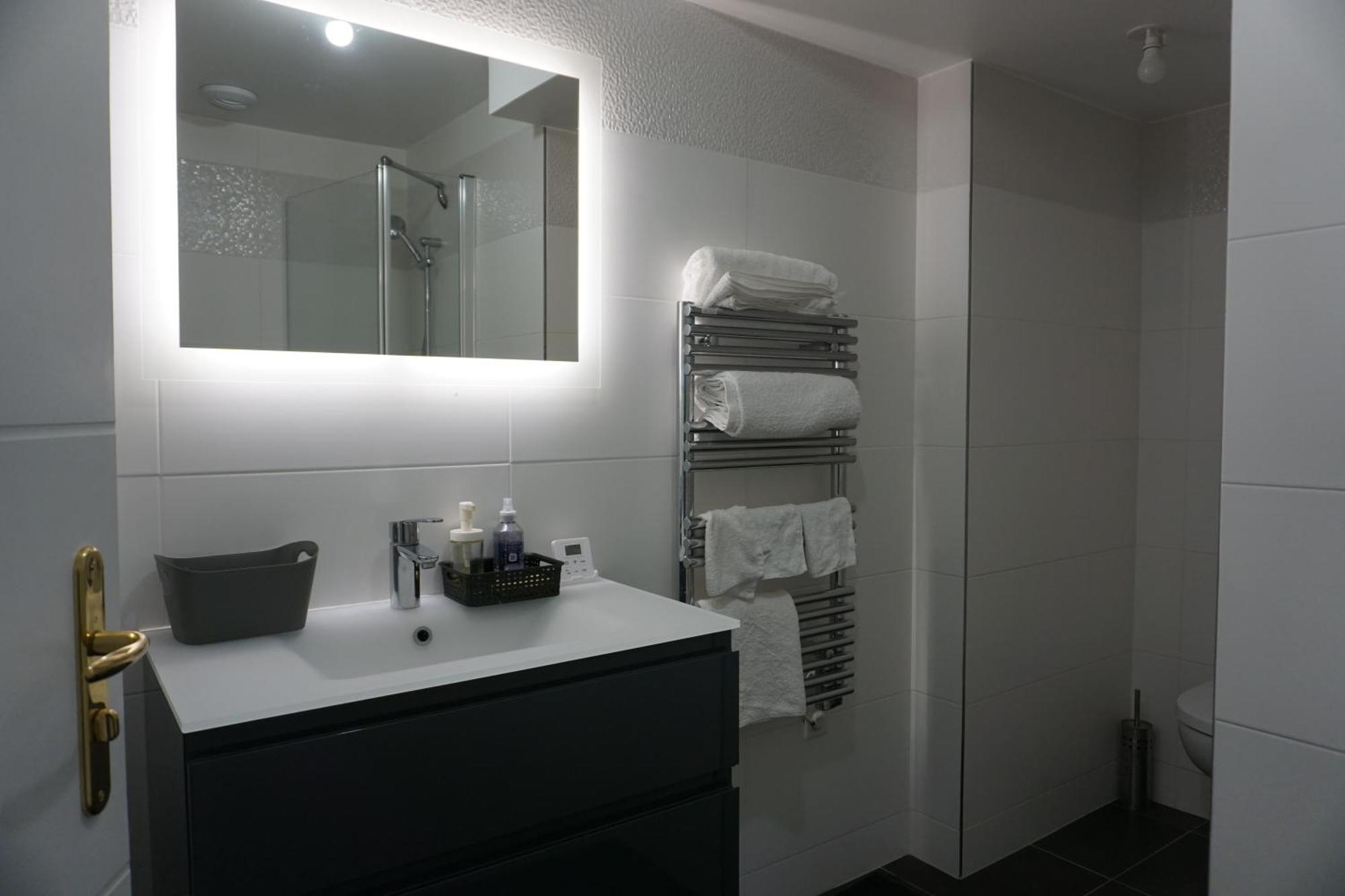 Residences Grande Jatte, Bord De Seine, Suites 52M2 A 97M2, Hopital Americain A 600M 塞纳河畔讷伊 外观 照片